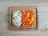 Фото приготовления рецепта: Картошка, тушенная с болгарским перцем и фасолью в томатном соусе - шаг №2