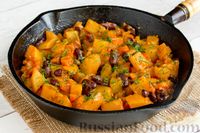 Фото приготовления рецепта: Картошка, тушенная с болгарским перцем и фасолью в томатном соусе - шаг №10