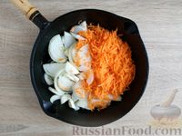 Фото приготовления рецепта: Куриное филе, запечённое под сырно-овощной шубкой - шаг №3