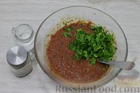 Фото приготовления рецепта: Закусочные печёночные маффины с овощами и отрубями - шаг №6