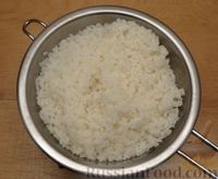 Фото приготовления рецепта: Рис с курицей, грибами и сыром (в духовке) - шаг №3
