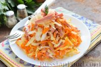 Фото приготовления рецепта: Салат с квашеной капустой, колбасой и морковью - шаг №9