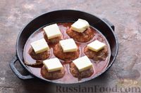 Фото приготовления рецепта: Мясные тефтели с сыром, запечённые в томатном соусе - шаг №8