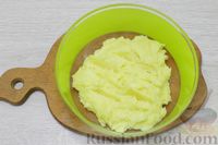 Фото приготовления рецепта: Картофельное печенье с сыром и кунжутом - шаг №4