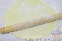 Фото приготовления рецепта: Картофельное печенье с сыром и кунжутом - шаг №9