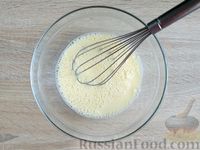 Фото приготовления рецепта: Сладкая запеканка из макарон в яично-молочной заливке - шаг №5