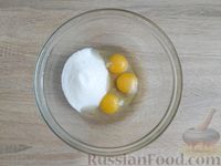 Фото приготовления рецепта: Мраморный кекс на растительном масле - шаг №2