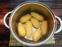 Фото приготовления рецепта: Сосиски, запечённые в картофельном тесте с сыром - шаг №2