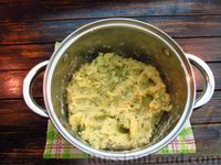 Фото приготовления рецепта: Сосиски, запечённые в картофельном тесте с сыром - шаг №9
