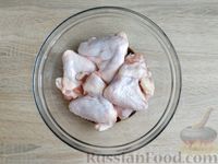 Фото приготовления рецепта: Куриные крылышки в соусе терияки, запечённые в духовке - шаг №4