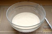 Фото приготовления рецепта: Сладкие крендели с изюмом и сахарной глазурью - шаг №2