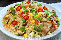 Фото приготовления рецепта: Рис с беконом, замороженными овощами и яйцом, в микроволновке - шаг №20