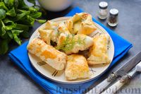 Фото приготовления рецепта: Слоёные пирожки с курицей, сыром и шпинатом - шаг №16