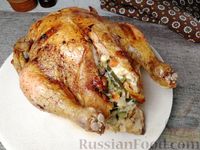 Фото к рецепту: Курица, фаршированная замороженными овощами, грибами и сыром (в духовке)