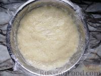 Фото приготовления рецепта: Пирог-торт "Баунти" с кокосовым заварным кремом и шоколадной глазурью - шаг №9