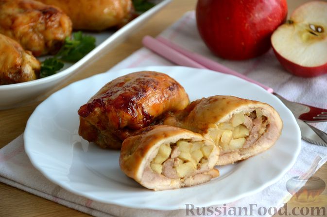 Курица с яблоками и картошкой в духовке — рецепт с фото пошагово