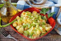 Фото приготовления рецепта: Картофельный салат с сельдереем - шаг №7