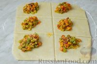 Фото приготовления рецепта: Творожные пирожки с замороженными овощами - шаг №15