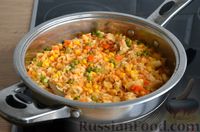 Фото приготовления рецепта: Рис с замороженными овощами и тилапией - шаг №9