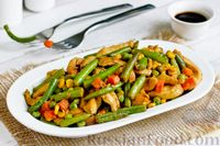 Фото к рецепту: Куриное филе с замороженными овощами и соевым соусом (на сковороде)