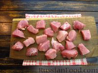 Фото приготовления рецепта: Макароны со свининой в томатном соусе - шаг №2