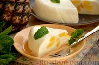 Фото к рецепту: Творожно-сметанный желейный торт со сгущённым молоком и ананасами