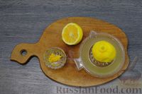 Фото приготовления рецепта: Сдобные булочки-спиральки с лимонной творожной начинкой - шаг №11