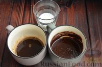 Фото приготовления рецепта: Трёхцветный кекс с маскарпоне, кофе, какао и шоколадной глазурью - шаг №2
