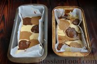 Фото приготовления рецепта: Трёхцветный кекс с маскарпоне, кофе, какао и шоколадной глазурью - шаг №9