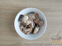 Фото приготовления рецепта: Котлеты из консервированных сардин и риса - шаг №6