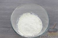 Фото приготовления рецепта: Пшенично-гречневые дрожжевые булочки на молоке - шаг №4