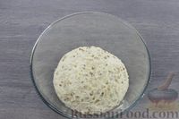 Фото приготовления рецепта: Пшенично-гречневые дрожжевые булочки на молоке - шаг №9