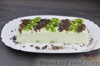 Фото приготовления рецепта: Желейный молочно-сметанный торт с киви - шаг №16
