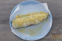 Фото приготовления рецепта: Скумбрия, запечённая с сыром фета и помидорами - шаг №9