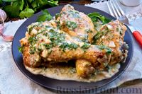 Фото приготовления рецепта: Жареная курица, тушенная в молочно-чесночном соусе (на сковороде) - шаг №16