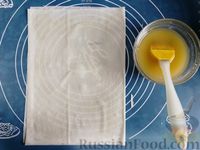 Фото приготовления рецепта: Пирожки с капустой, из теста фило (в духовке) - шаг №10