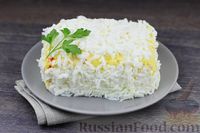 Фото приготовления рецепта: Закусочный торт из крабовых палочек с сыром и яйцами - шаг №15