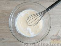 Фото приготовления рецепта: Пирог на молоке - шаг №4