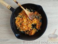 Фото приготовления рецепта: Рис с капустно-куриными котлетами (в духовке) - шаг №12