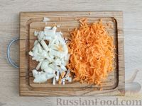 Фото приготовления рецепта: Рис с капустно-куриными котлетами (в духовке) - шаг №11