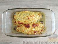Фото приготовления рецепта: Скумбрия, запечённая с сыром и сметаной - шаг №7