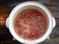 Фото приготовления рецепта: Молочные щи из свежей капусты со свининой - шаг №3