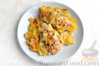 Фото приготовления рецепта: Куриные бёдрышки, запечённые с картофелем в сливках - шаг №15