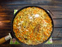 Фото приготовления рецепта: Рис с фаршем и овощами, на сковороде - шаг №13