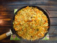 Фото приготовления рецепта: Рис с фаршем и овощами, на сковороде - шаг №15