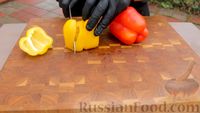 Фото приготовления рецепта: Фунчоза с курицей и овощами - шаг №2