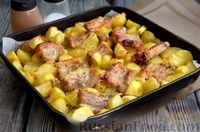 Фото приготовления рецепта: Свиные рёбрышки, запечённые с картофелем - шаг №11