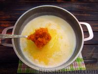 Фото приготовления рецепта: Несладкий молочный суп с картофельными клёцками и морковью - шаг №16
