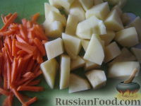 Фото приготовления рецепта: Суп сырный с шампиньонами - шаг №2