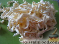 Фото приготовления рецепта: Суп сырный с шампиньонами - шаг №6